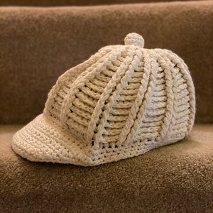 White open-knit newsboy cap